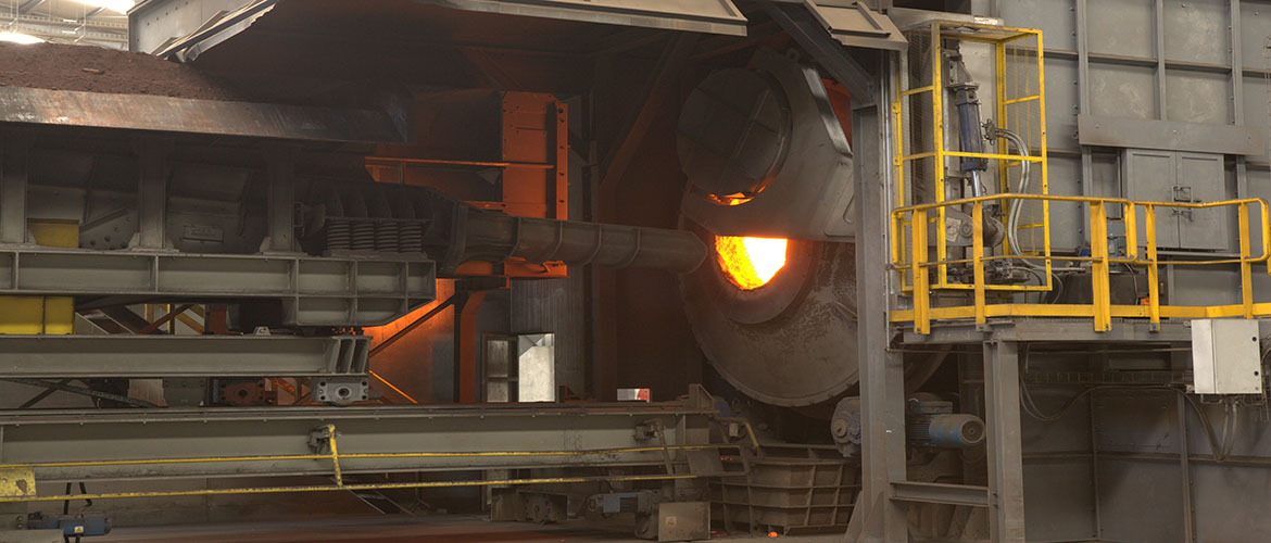 Rotary furnace for lead recycling plant